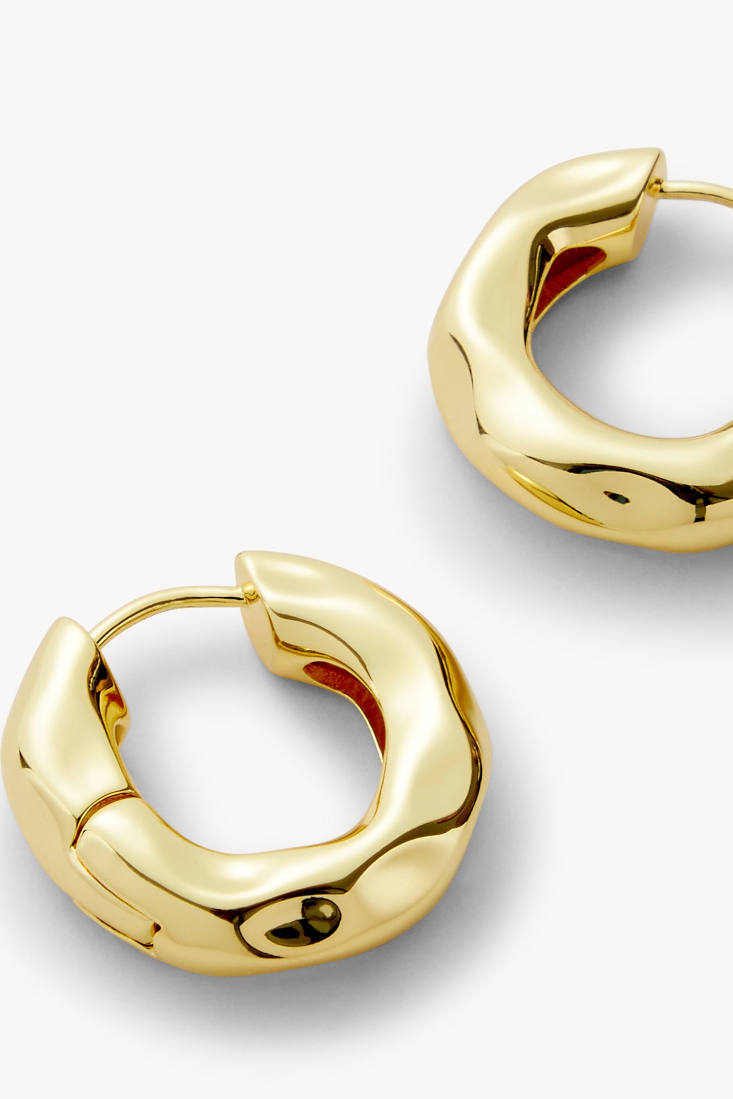 Wavy Chunky Hoops